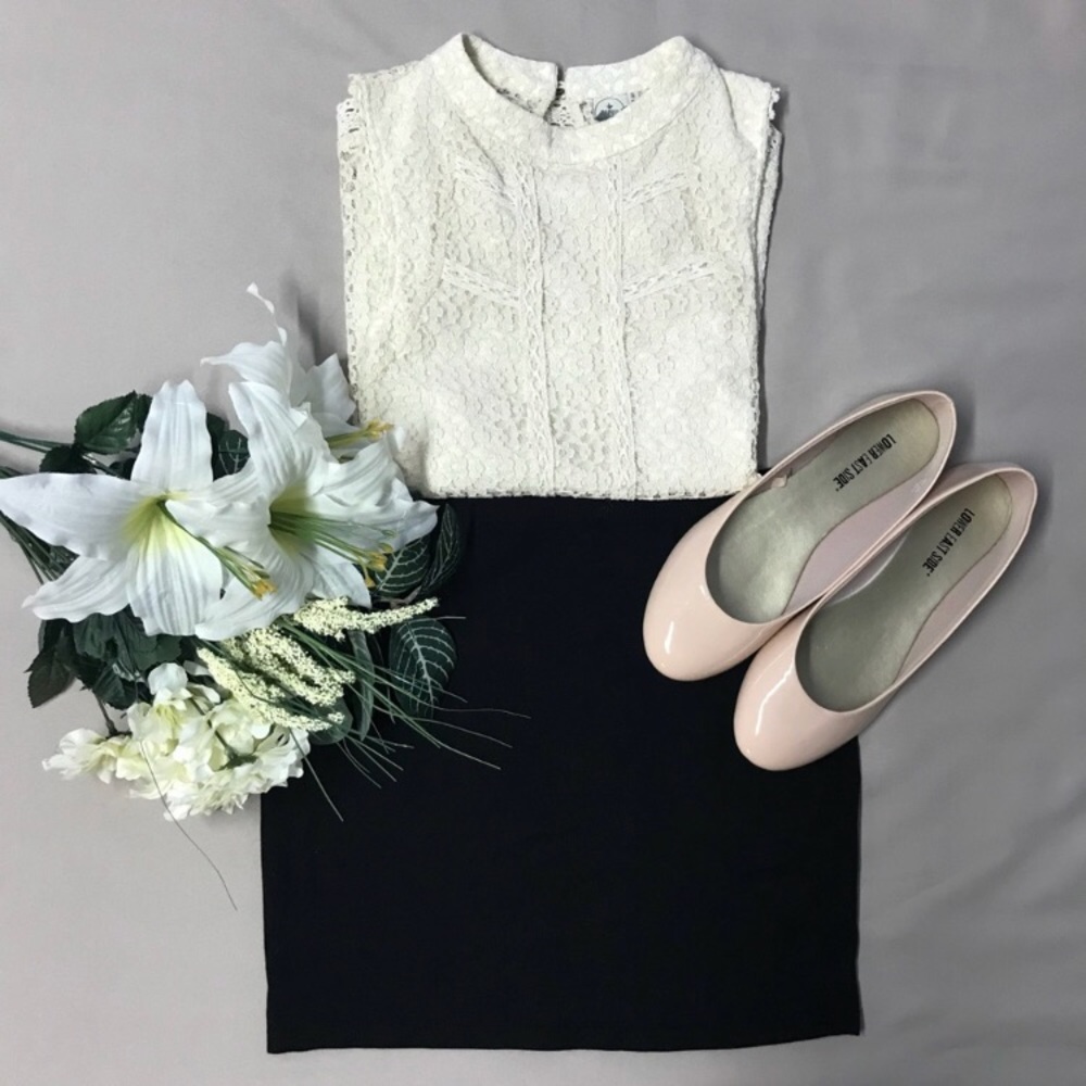 Black H&M stretchy mini skirt